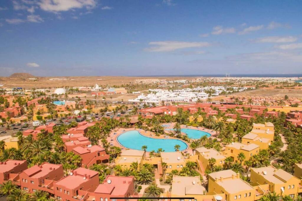 Tamarindo 28, Pool Front,Free Wifi Apartment Corralejo Luaran gambar